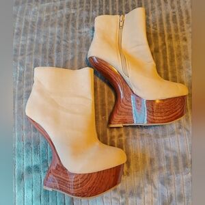 Unique platform boots